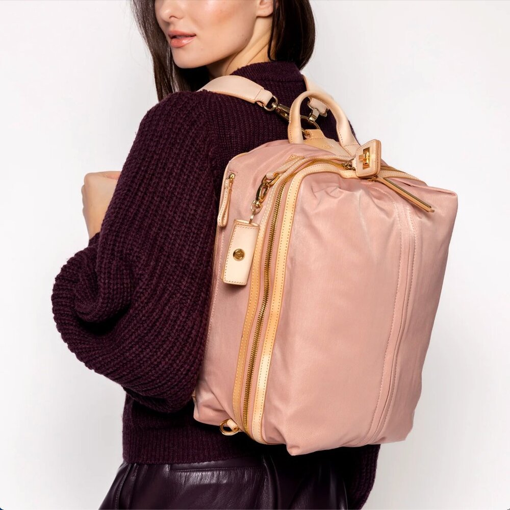 Caraa Convertible Studio 2 Bag Medium in Vaqueta Blush